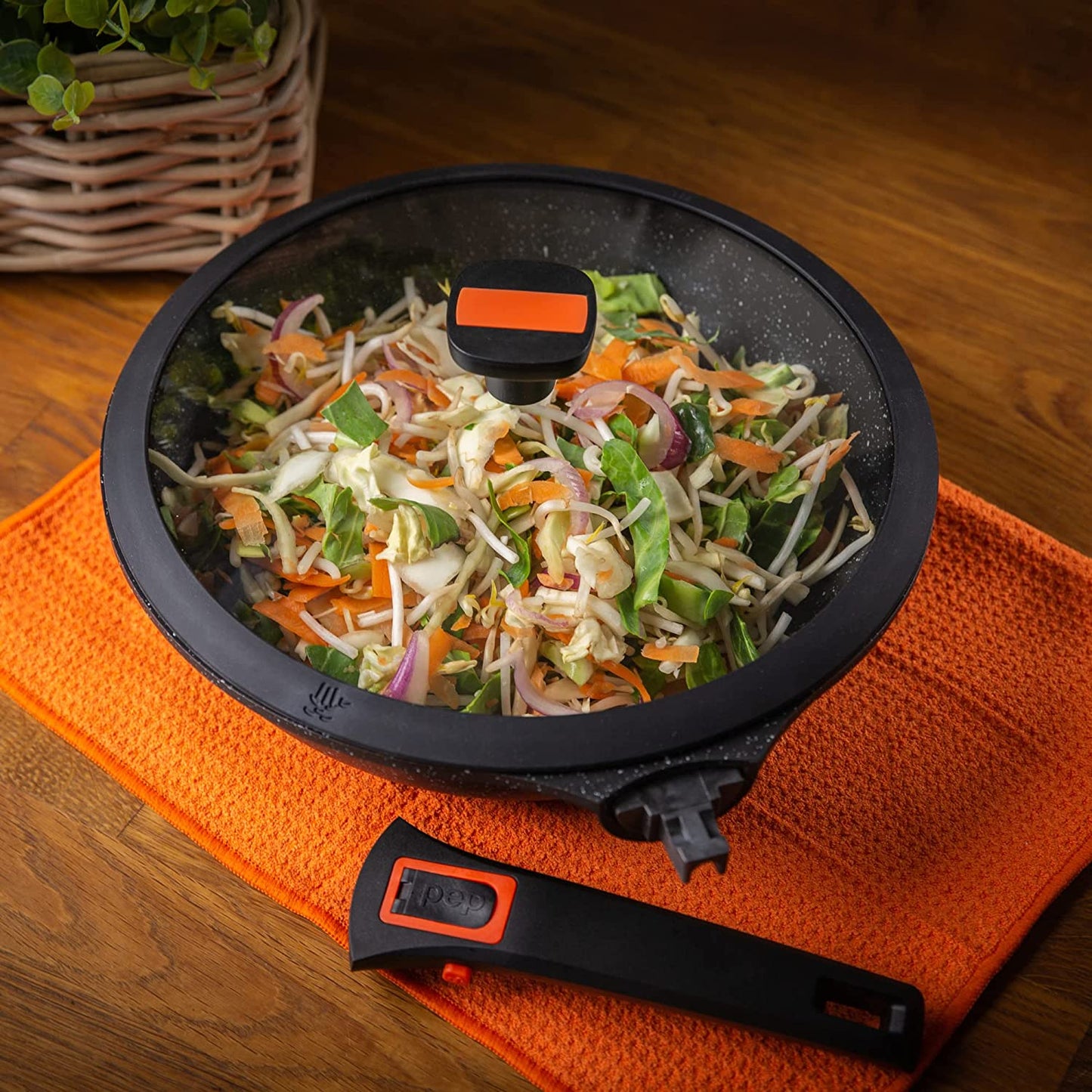 Pep Wok With Lid And Detachable Handle